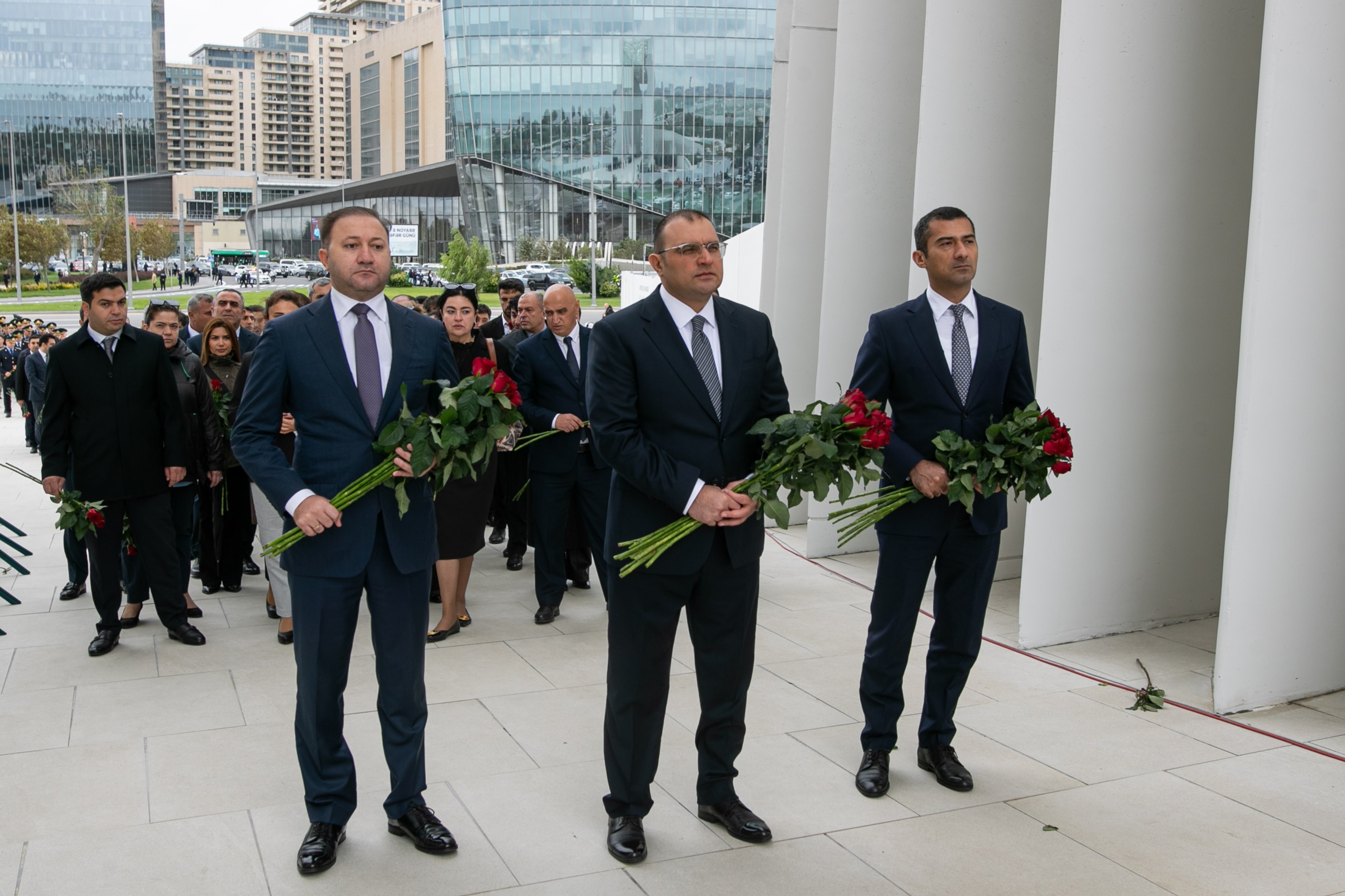 Правление и сотрудники Агентства государственных резервов Азербайджанской Республики посетили Парк Победы в связи с Днем памяти