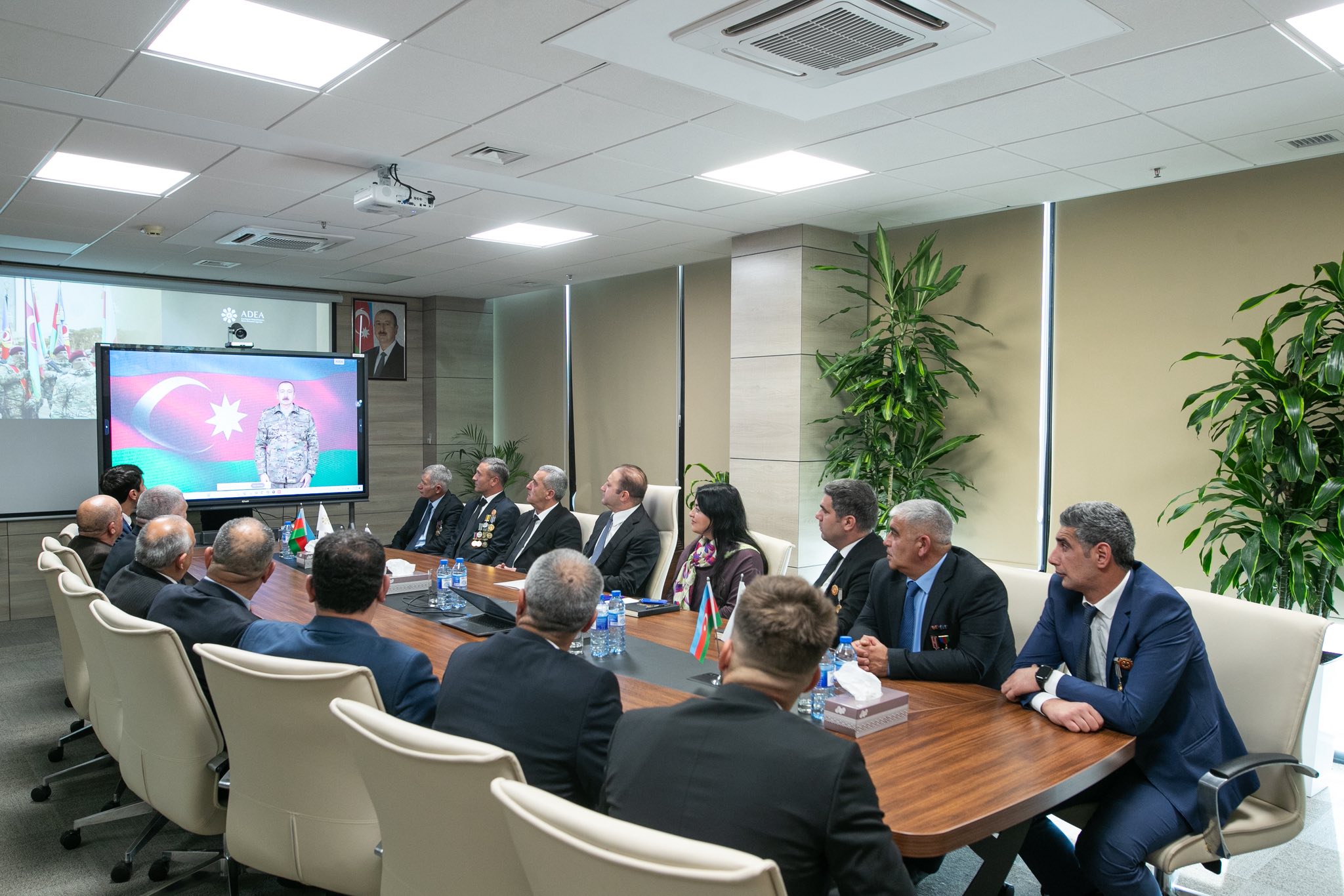 Azərbaycan Respublikasının Dövlət Ehtiyatları Agentliyində Zəfər Gününün 5-ci ildönümü münasibətilə müharibə iştirakçıları ilə görüş keçirilib