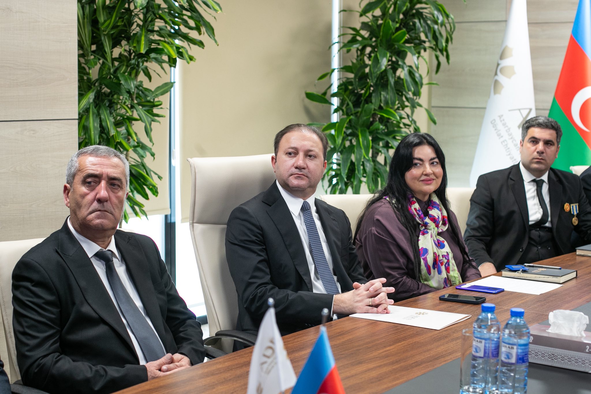 Azərbaycan Respublikasının Dövlət Ehtiyatları Agentliyində Zəfər Gününün 5-ci ildönümü münasibətilə müharibə iştirakçıları ilə görüş keçirilib