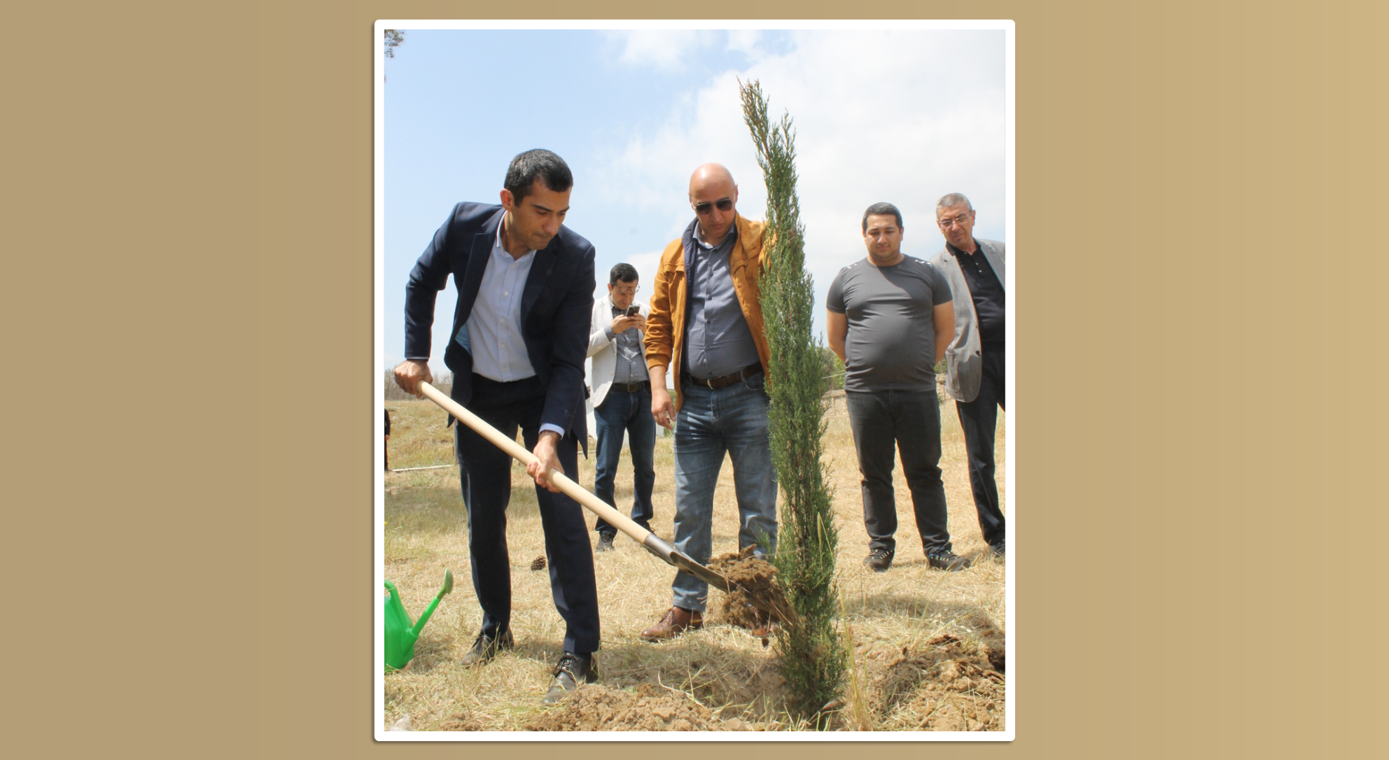 “Heydər Əliyev İli” çərçivəsində Azərbaycan Respublikası Dövlət Ehtiyatları Agentliyi tərəfindən ağacəkmə tədbiri keçirilmişdir.