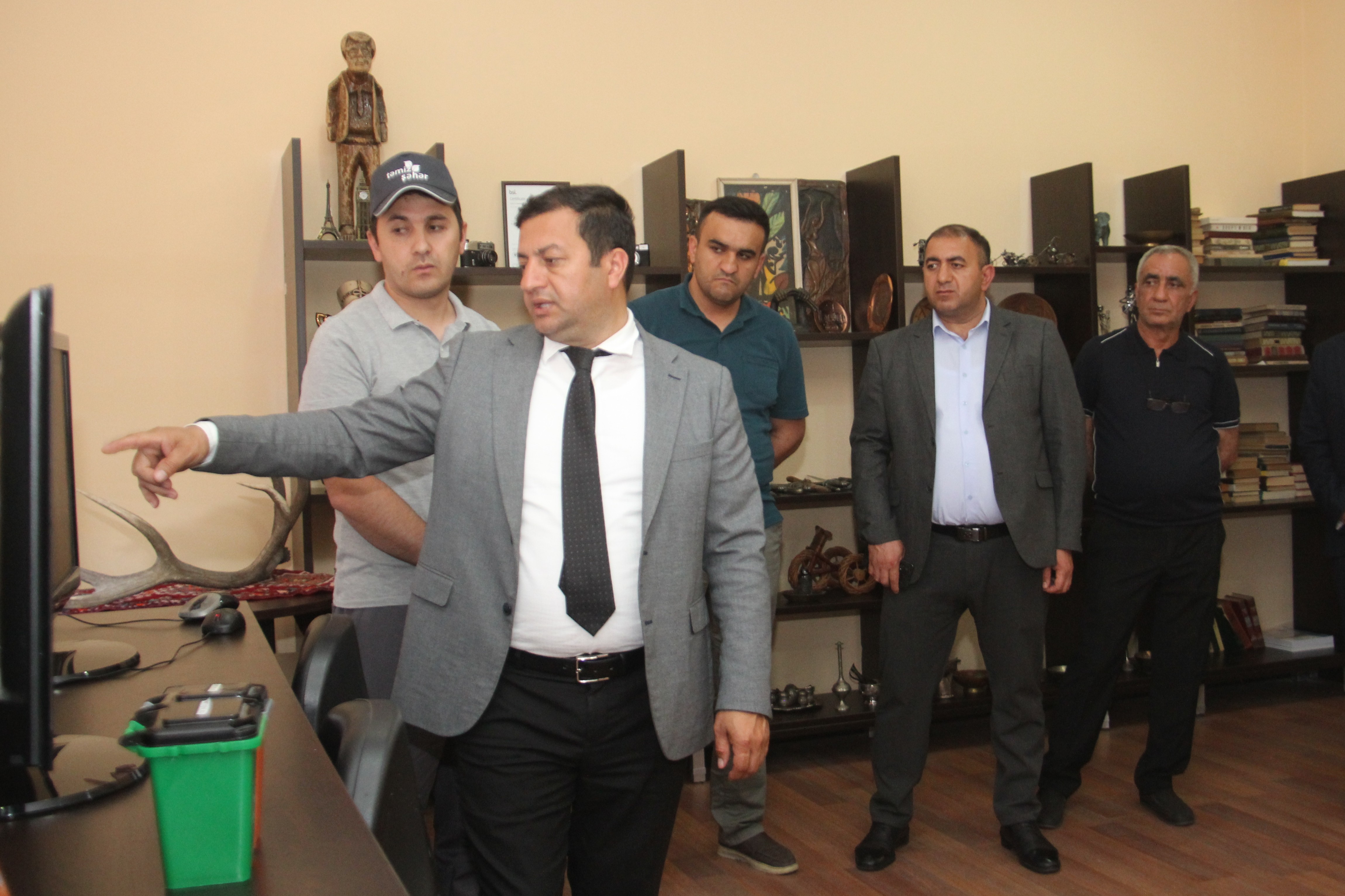 ADEA əməkdaşları Ümumdünya Ətraf Mühit Günü ilə əlaqədar “Təmiz Şəhər” ASC-nin təsərrüfat sahələrində olub